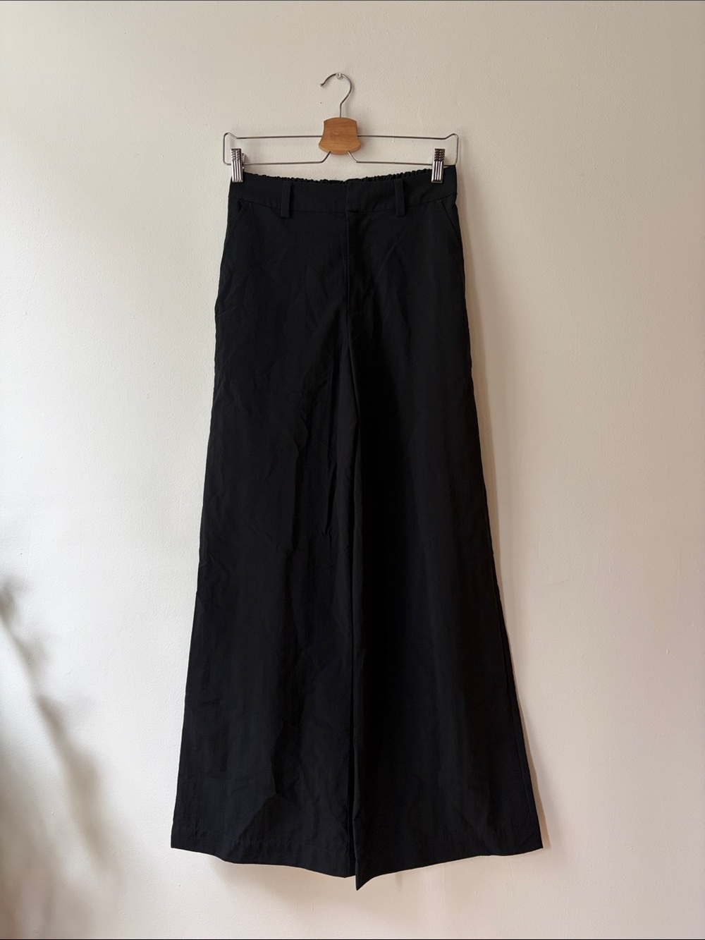 alo Nylon Wide Leg Pants in Black Size Small Like New